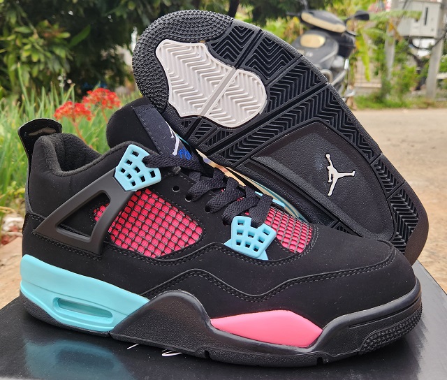 Air Jordan 4 Retro Black Pink